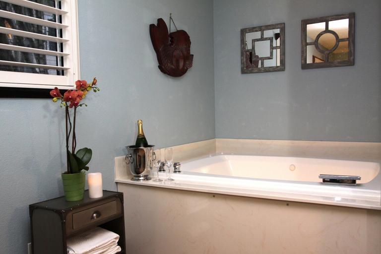 Bathroom 4, Inn at Occidental, Sonoma