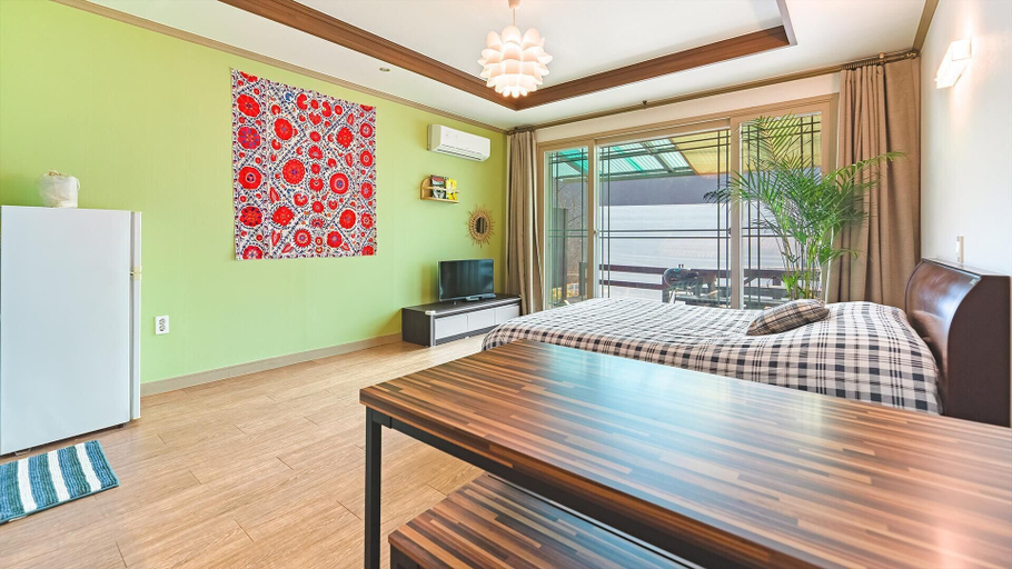 Bedroom 3, Gapyeong Hutan Pension, Gapyeong
