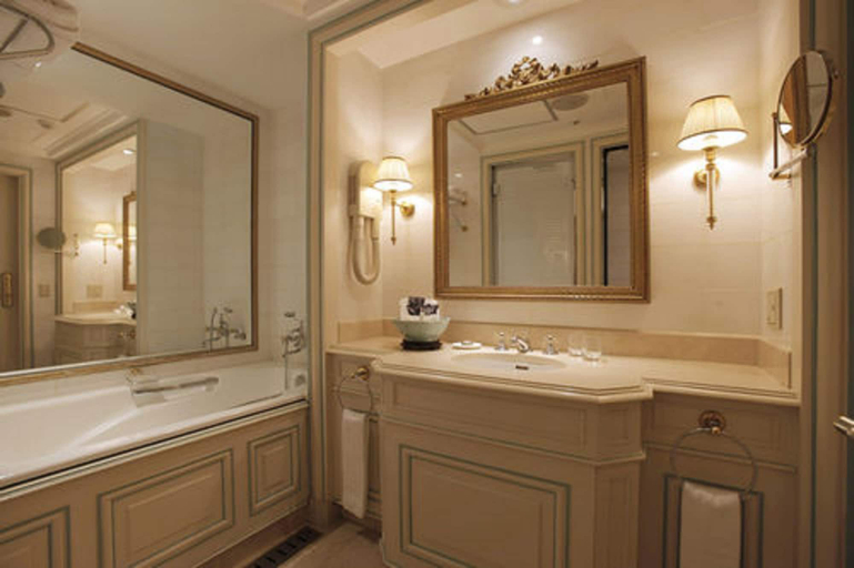 Bathroom 4, Hotel New Grand, Yokohama