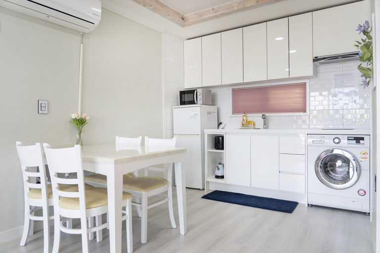 Others 5, Sky-tary Pension, Jeju