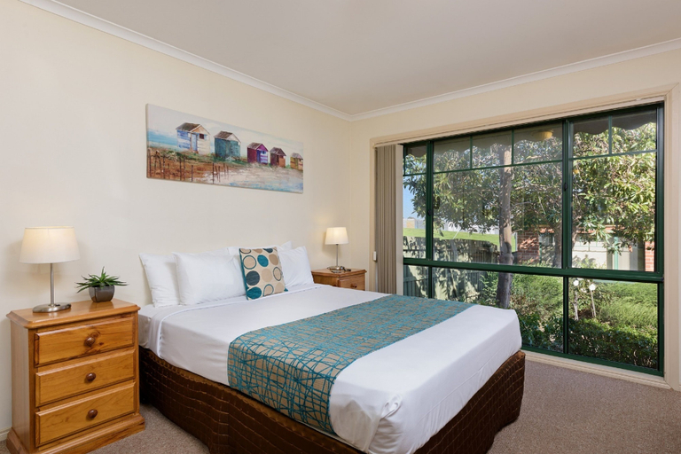 Bedroom 2, Mt Waverley Townhouses, Melbourne
