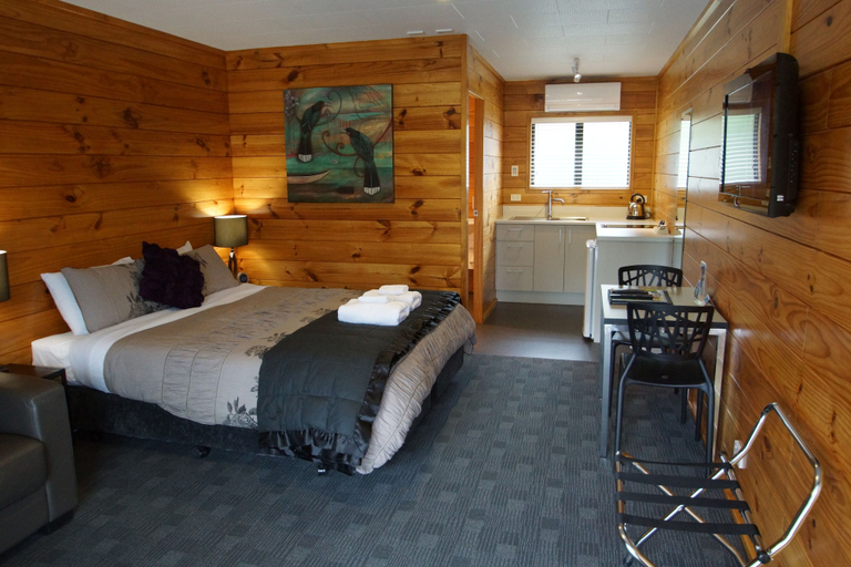 Bedroom 2, Hanmer Springs TOP 10 Holiday Park, Hurunui