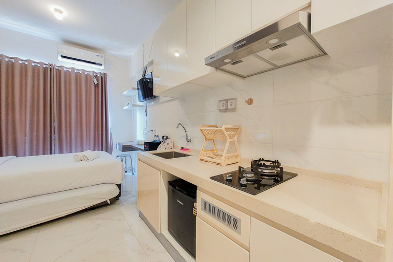 Dining Room 8