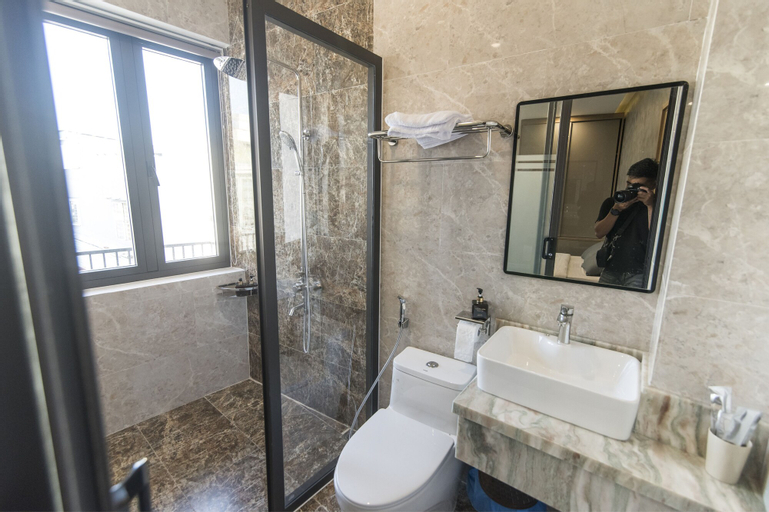 Bathroom 4