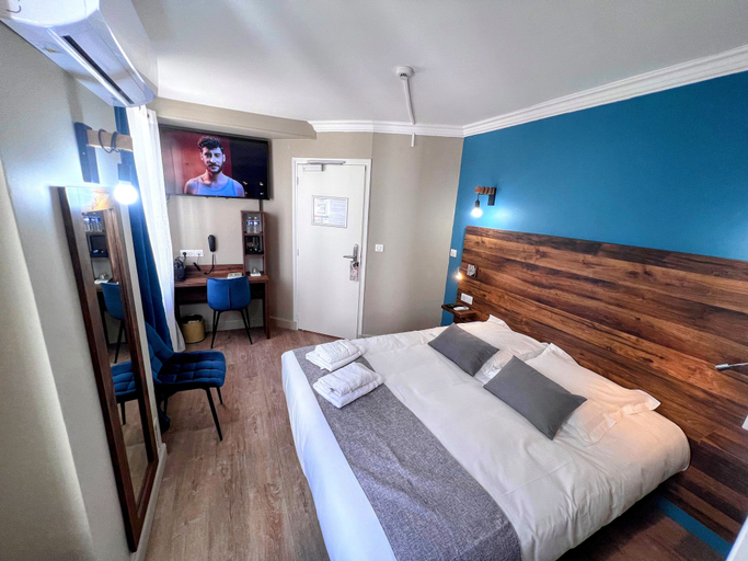Bedroom 3, Logis Hôtel de la Poste, Marne