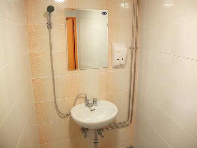 Bathroom 4