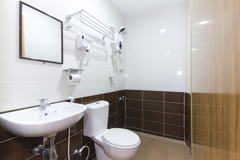 Bathroom 8