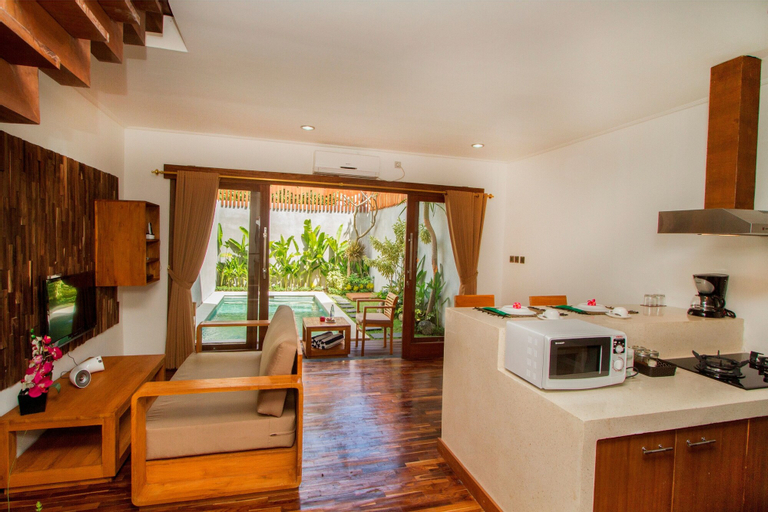 Dining Room 6