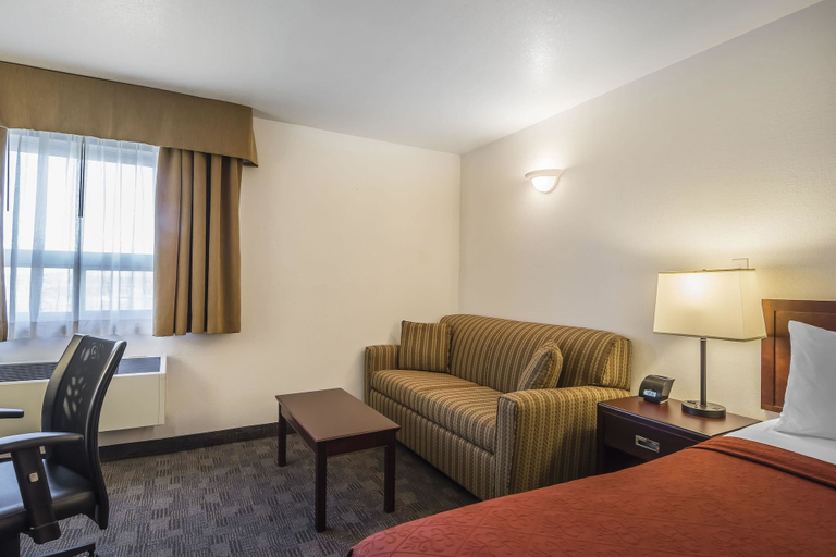 Others 5, Quality Hotel & Conference Centre, Division No. 16