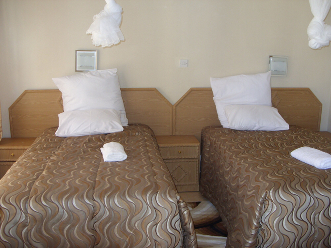 Bedroom 2, Lusaka Mosi-O-Tunya Executive Lodge, Lusaka