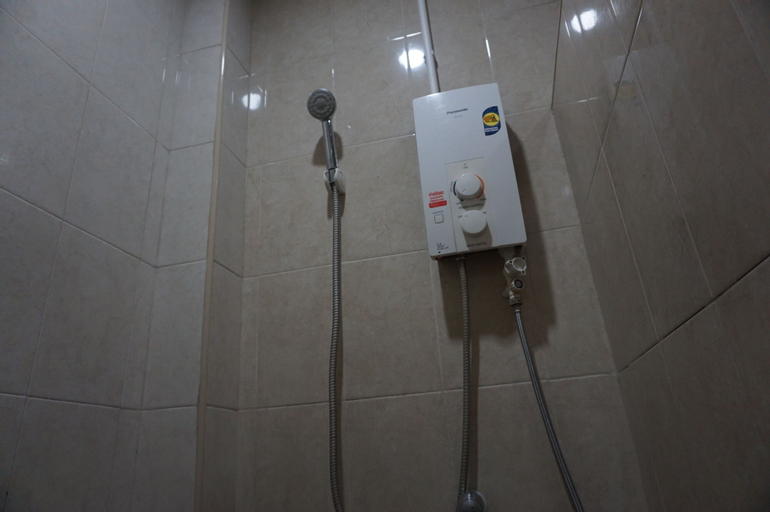 Bathroom 4