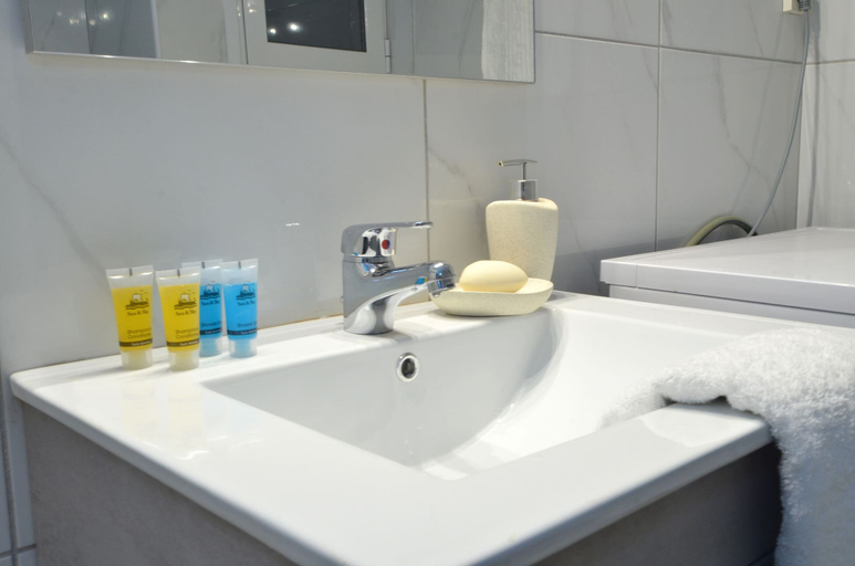 Bathroom 5, Plaka Apartment in Athens, Attica