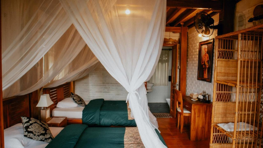 Bedroom 2, Puri Sunny Guest House, Buleleng