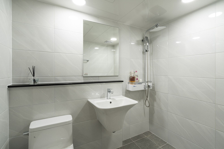 Bathroom 4, New Jeju Hotel, Jeju