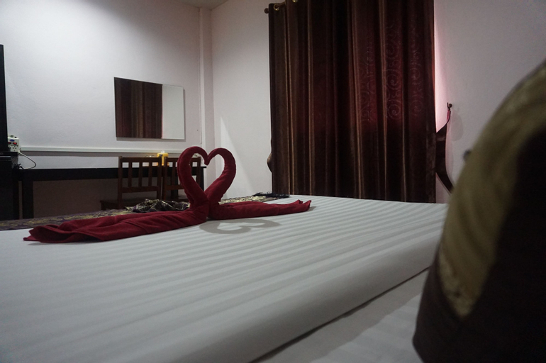 Bedroom 12