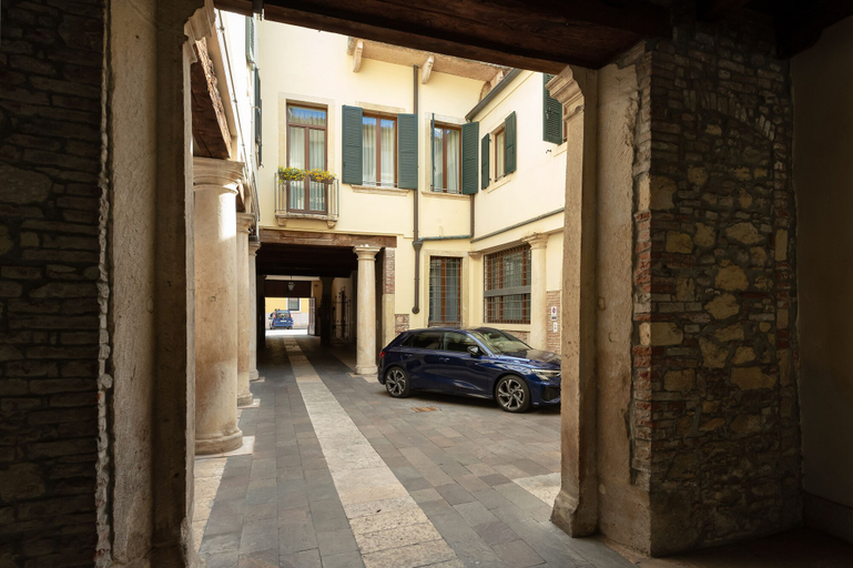 Exterior & Views 2, Massimago Wine Suites, Verona