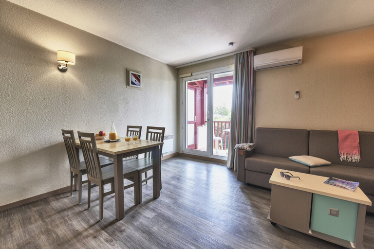 Dining Room 4
