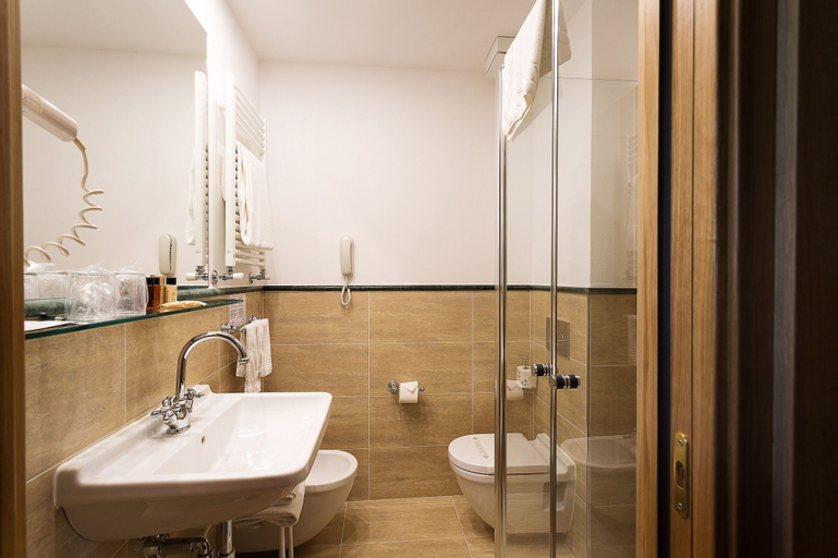 Bathroom 3