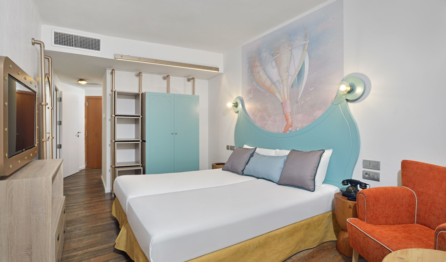 Bedroom 3, Sol Katmandu Park & Resort, Baleares