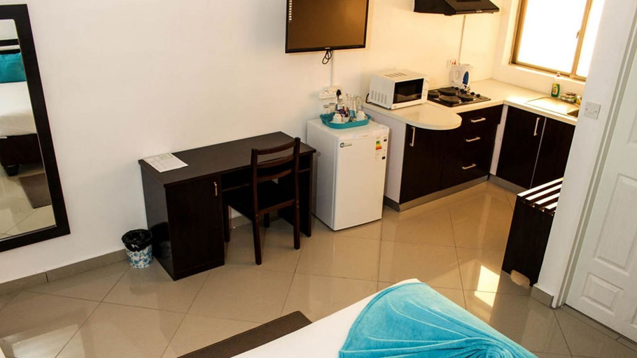 Bedroom 5, Laha Hotel, Ngamiland East