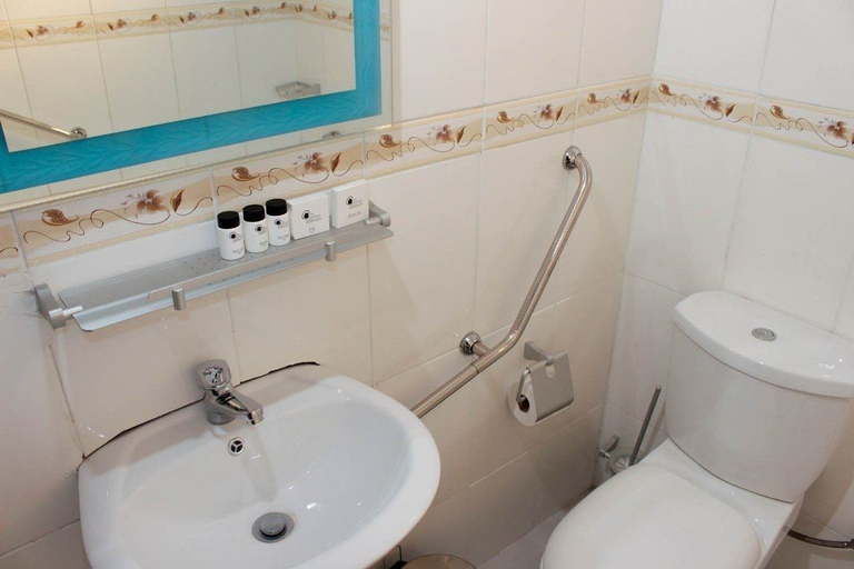 Bathroom 3, Laha Hotel, Ngamiland East