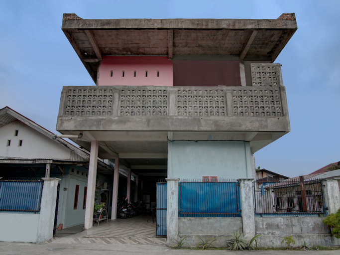 Exterior & Views 1, OYO 92590 Wisma Bhayangkara & Diving Club, Situbondo