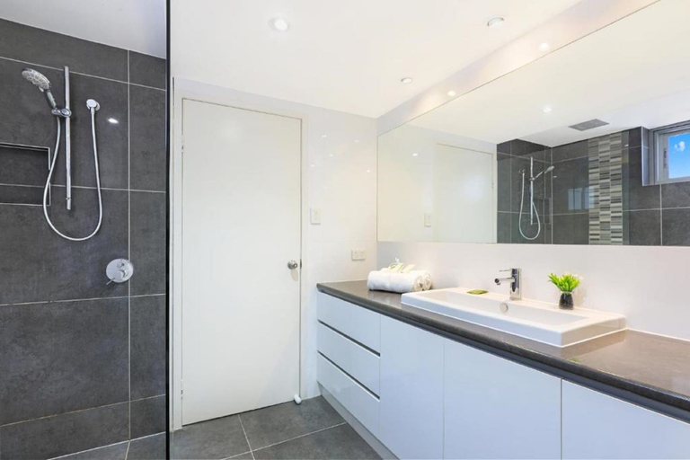 Bathroom 4, Elouera Tower Beachfront Apartments, Maroochy - Maroochydore