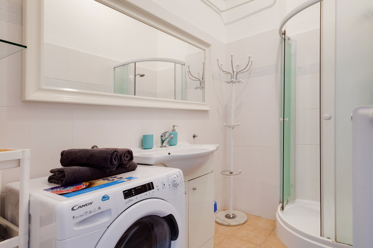 Bathroom, Prague city center apartment, Praha 1