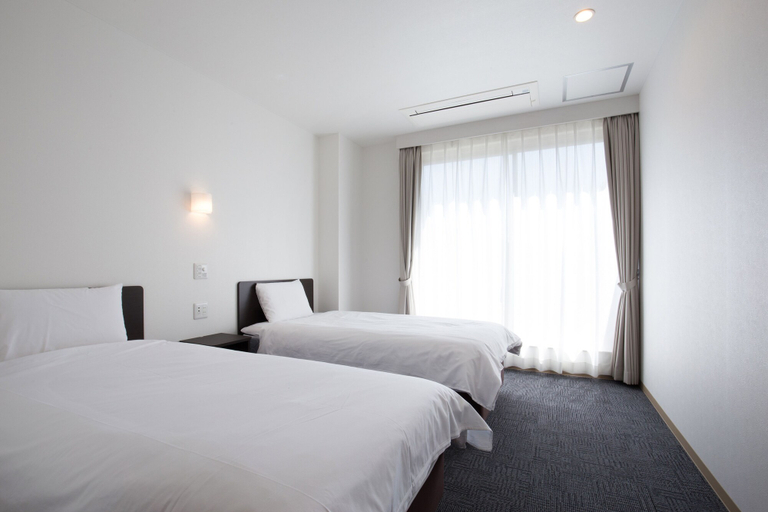Bedroom 3, Toyokawa Grand Hotel, Toyokawa