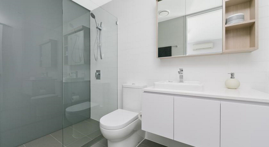 Bathroom, CityStyle Executive Apartments Belconnen, Canberra