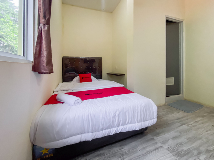 RedDoorz @ Cikitsu Batam - Tap to explore photos