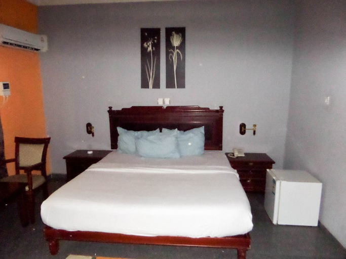 Bedroom 2, Golden Bird Hotel & Suites, Eti-Osa