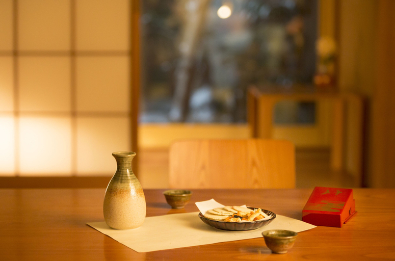 Food & Drinks 19