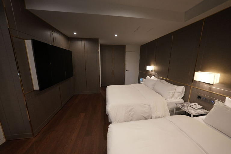 Bedroom 9