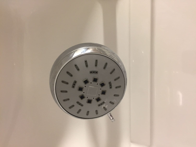 Bathroom 4, Quality Inn, Torrance