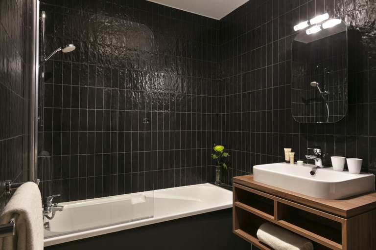 Bathroom 4, Hotel Marielle, Savoie