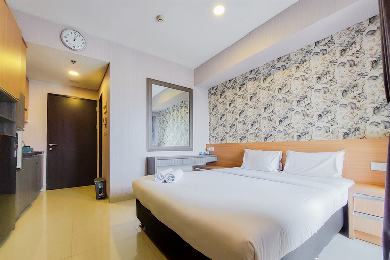 Bedroom 2, Fancy and Nice Studio at Atria Residence Gading Serpong Apartment By Travelio, Tangerang