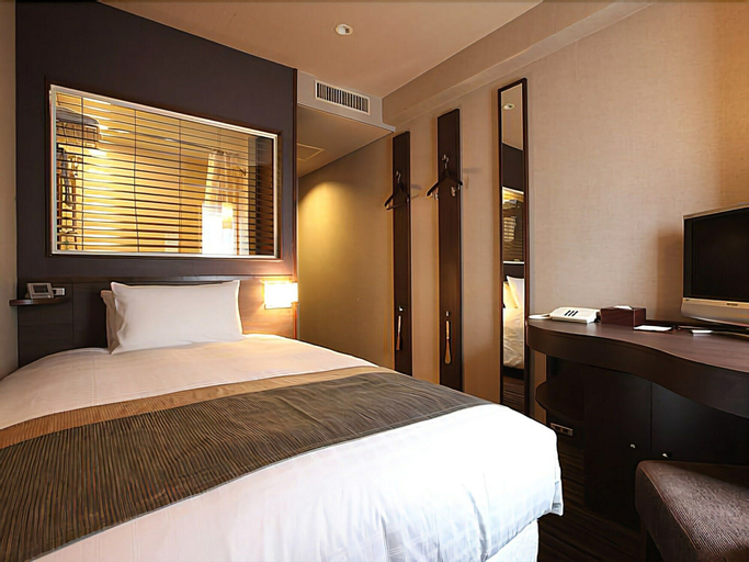 Bedroom 12