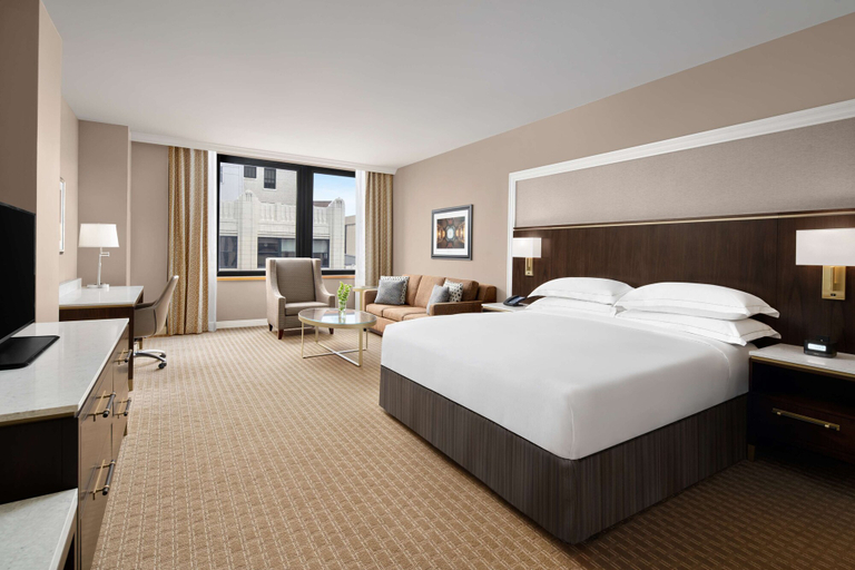 Bedroom 3, Hilton Indianapolis Hotel & Suites, Marion