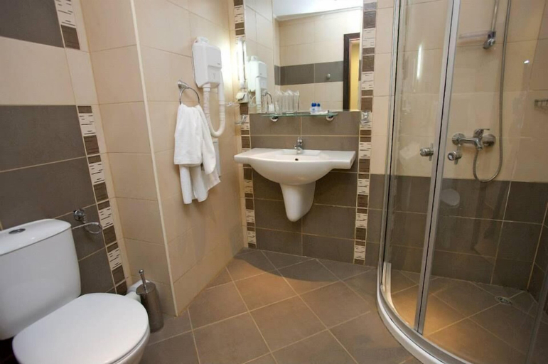 Bathroom 5, Tropics Hotel, Nesebar