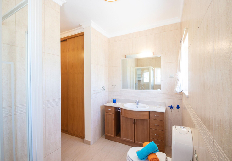 Bathroom, Villa Manihi, Albufeira