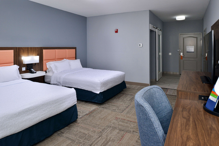 Bedroom 3, Hampton Inn Kansas City Northeast, Kansas City