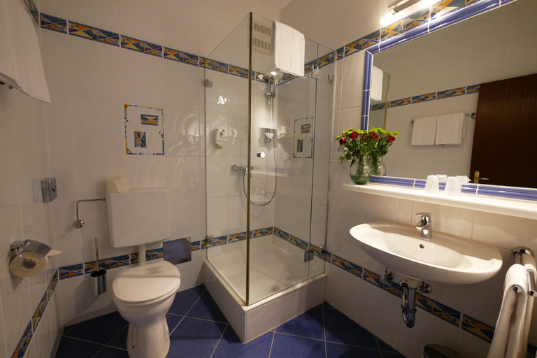 Bathroom 3, Hotel Stoiser's Graz, Graz
