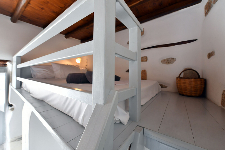 Bedroom 4, Kastro Cozy Guesthouse, South Aegean