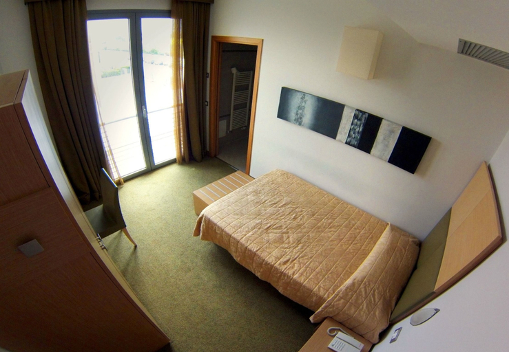 Bedroom 3, Castelmartini, Pistoia
