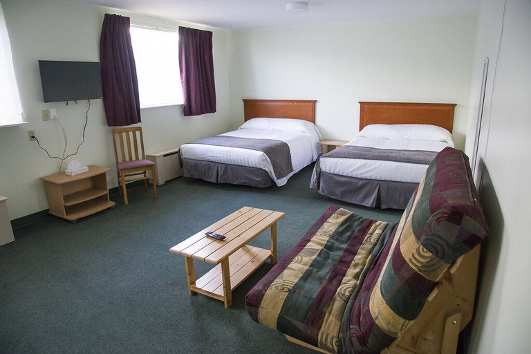 Bedroom 5, Asessippi Inn, Division No. 16