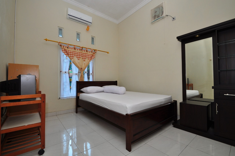 Bedroom 2, Ibu Guest House Tegal, Tegal