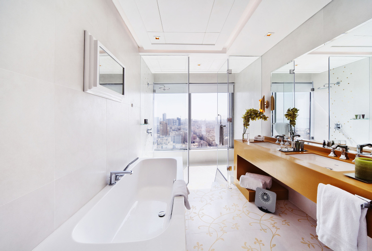 Bathroom 4