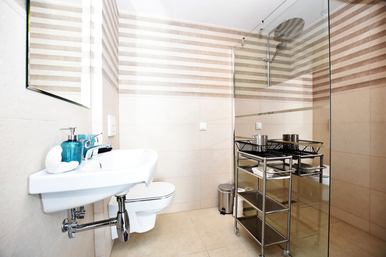 Bathroom 4, DUKES Apartments - Old Town, Środa Śląska