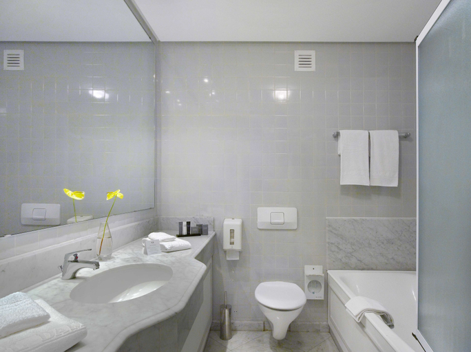 Bathroom 5, Hotel Damier, West-Vlaanderen